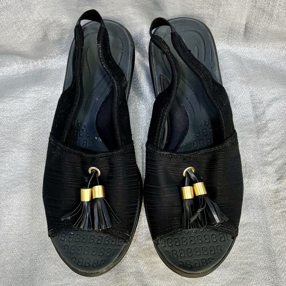Bzees Women Mirage Sandal 6M Wedge Heel Slip On Black Textile Casual Comfy
